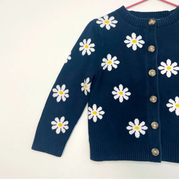Old Navy Daisy Cardigan - Picture 2 of 3
